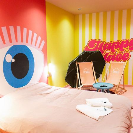 Capsule Girl Power Spa - Balneo - Sauna - Karaoke - Billard - 2 Chambres Charleroi Extérieur photo