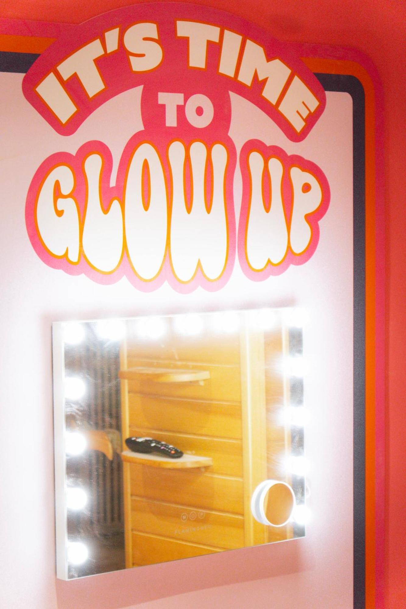 Capsule Girl Power Spa - Balneo - Sauna - Karaoke - Billard - 2 Chambres Charleroi Extérieur photo