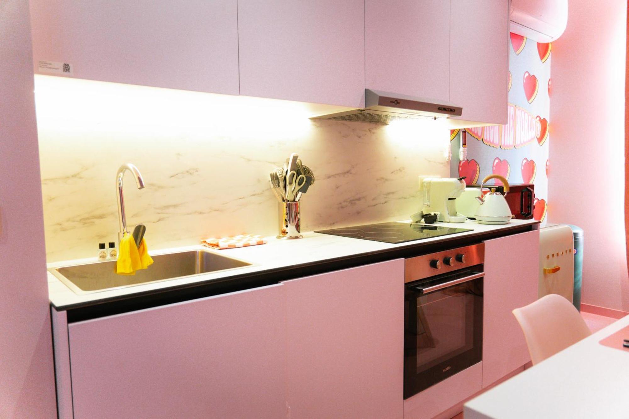 Capsule Girl Power Spa - Balneo - Sauna - Karaoke - Billard - 2 Chambres Charleroi Extérieur photo